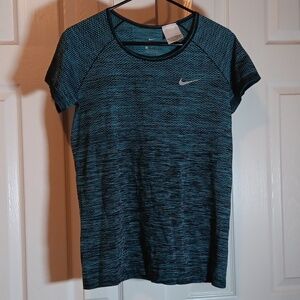 Nike Dri Fit Workout T-Shirt - L
